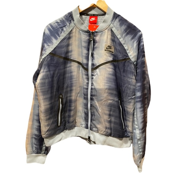 Nike Jackets & Blazers - NWT Nike International Bomber Jacket